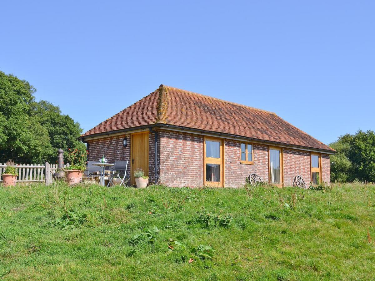 Coblye Barn Villa Battle Exterior photo